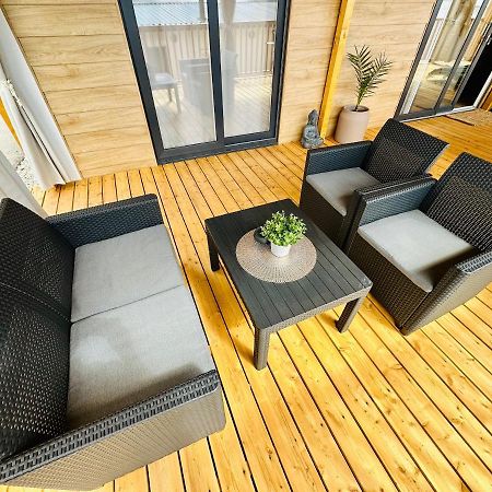 Villa Family Grand De Luxe Mobilhome Селце Екстериор снимка