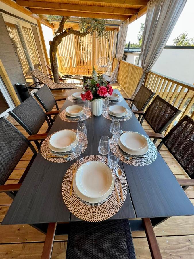 Villa Family Grand De Luxe Mobilhome Селце Екстериор снимка