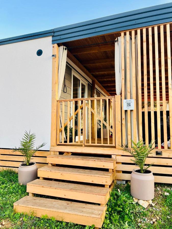Villa Family Grand De Luxe Mobilhome Селце Екстериор снимка